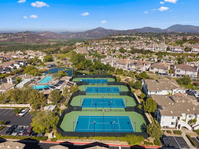 18622 Caminito Cantilena, San Diego CA: https://media.crmls.org/mediaz/80b4a96c-1dde-49c9-bd1f-ffbf6ca64a04.jpg