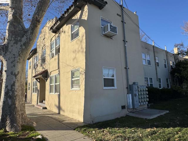 Image 4 of 9 For 333 9th St  