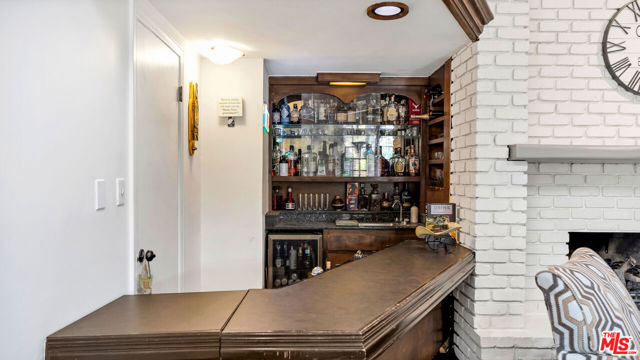 4559 Morella Avenue, Valley Village CA: https://media.crmls.org/mediaz/80b5151b-d59f-42dd-be74-1ef39d569d4b.jpg