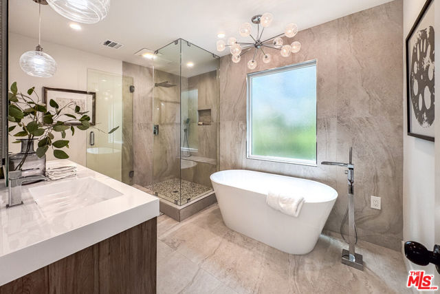 1363 S Curson Avenue, Los Angeles CA: https://media.crmls.org/mediaz/80b57316-f9ec-4563-a490-46adc86f5dfe.jpg