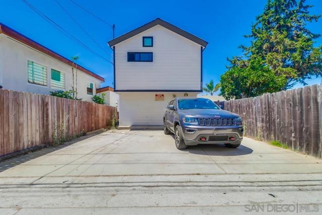 4053 55 Jewell St, San Diego CA: https://media.crmls.org/mediaz/80b69d31-256a-4bd5-95e5-bfe835f1462b.jpg