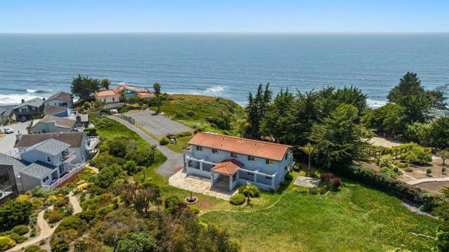 420 Sand Dollar Drive, La Selva Beach CA: https://media.crmls.org/mediaz/80b7a2af-ec72-4d82-9e02-5c9ed9e84f28.jpg