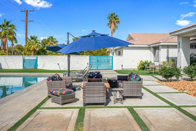 2932 N Sunrise Way, Palm Springs CA: https://media.crmls.org/mediaz/80b868e8-6a49-4bf7-aea7-797c8ddb3e70.jpg