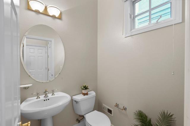 145 Fremont Avenue, Los Altos CA: https://media.crmls.org/mediaz/80b974a0-ae77-4486-b6ed-483834ac19dc.jpg