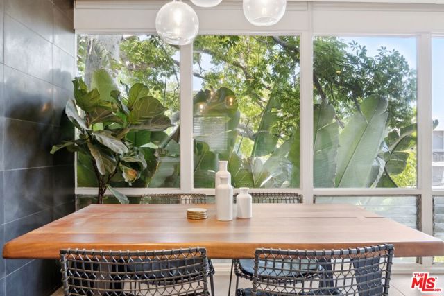 1145 Larrabee Street, West Hollywood CA: https://media.crmls.org/mediaz/80ba68e0-eb23-4a16-8297-736cf1db1aed.jpg