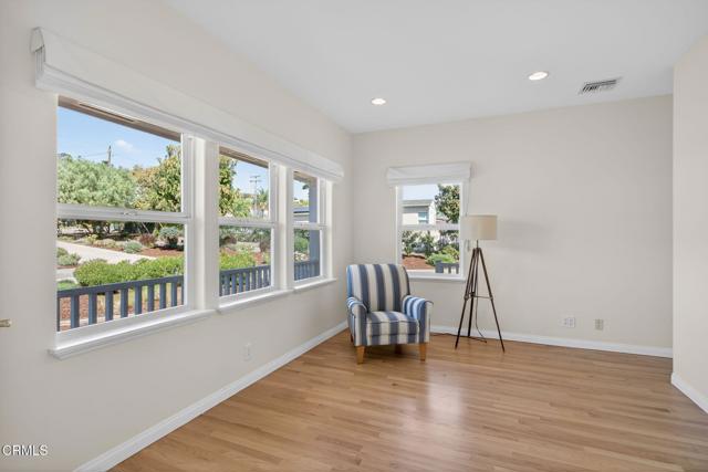Detail Gallery Image 21 of 70 For 131 San Miguel Dr, Camarillo,  CA 93010 - 4 Beds | 2/1 Baths