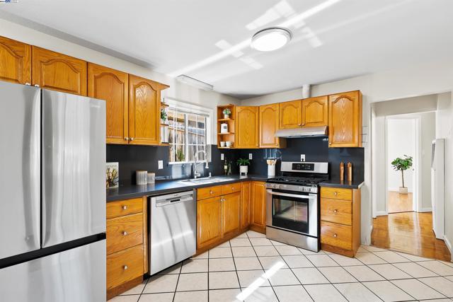 Image 6 of 27 For 24540 Margaret Dr