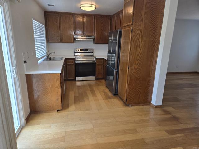 Detail Gallery Image 5 of 5 For 363 Windjammer Circle, Chula Vista,  CA 91910 - 2 Beds | 2/1 Baths