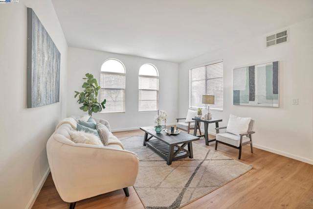 3312 Amaryllis Cir, San Ramon CA: https://media.crmls.org/mediaz/80baeaaa-a4b0-4d64-9f22-477a537ca165.jpg