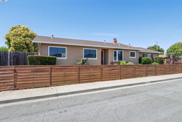 5349 Valpey Park Ave, Fremont CA: https://media.crmls.org/mediaz/80bb45f3-4ff2-4c3f-b3b8-0b2340891994.jpg