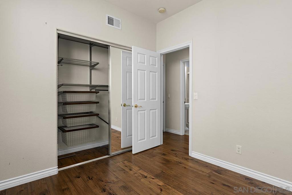 MLS #250043701SD image #29