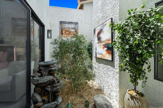 99 Camino Arroyo Place, Palm Desert CA: https://media.crmls.org/mediaz/80bbf82b-b82a-4538-abe4-0b8d9344610a.jpg