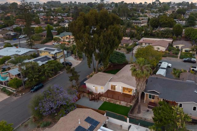 835 Cathy Lane, Cardiff by the Sea CA: https://media.crmls.org/mediaz/80bc4c52-e14d-43a0-bf6d-a7fc4b198a68.jpg