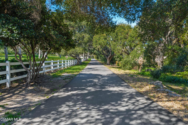 1464 Hidden Valley Road, Thousand Oaks CA: https://media.crmls.org/mediaz/80bcb9e0-b035-424d-ae63-630128f35d95.jpg