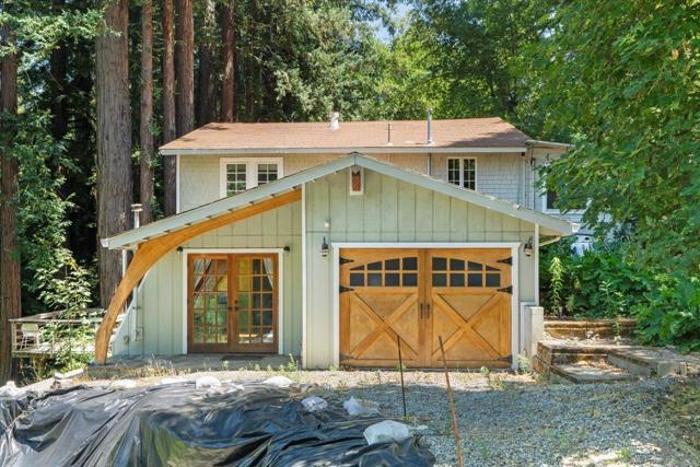 20246 Gist Road, Los Gatos CA: https://media.crmls.org/mediaz/80bcbf6d-4b42-482e-b01d-302d8e68d7db.jpg