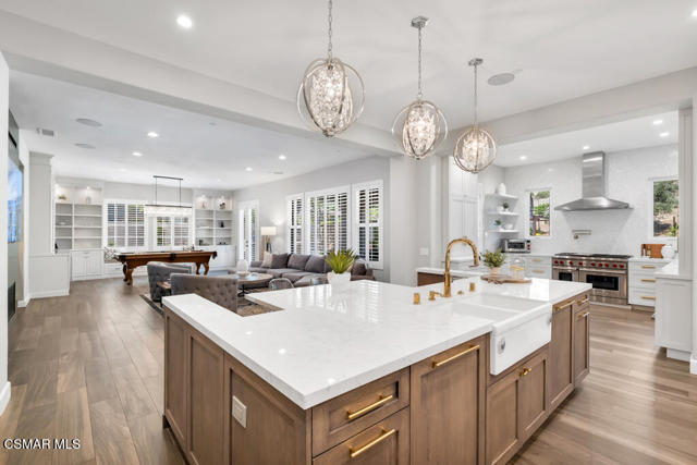 5715 Calais Court, Calabasas CA: https://media.crmls.org/mediaz/80bcd492-f503-497f-a5b3-02a3d27c70fa.jpg