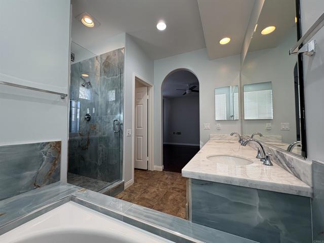 Detail Gallery Image 3 of 34 For 3365 Genoa Way #138,  Oceanside,  CA 92056 - 2 Beds | 2 Baths