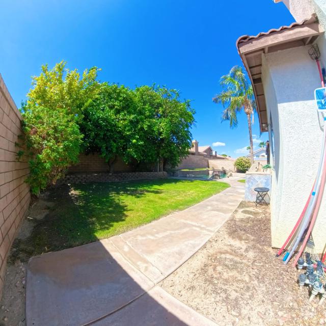 37879 Hollister Drive, Palm Desert, CA 92211