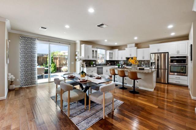 Image 9 of 62 For 32210 Regents Boulevard