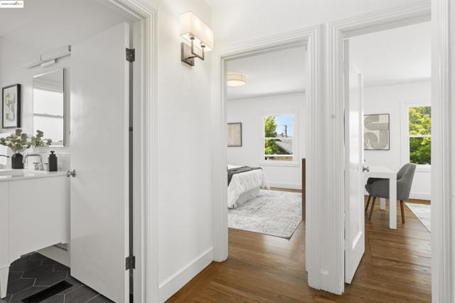Image 21 of 56 For 1046 Ordway St