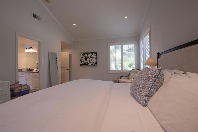 1360 Elder Avenue, Menlo Park CA: https://media.crmls.org/mediaz/80bf95c9-8864-47a3-a191-7ae6eda03a1e.jpg