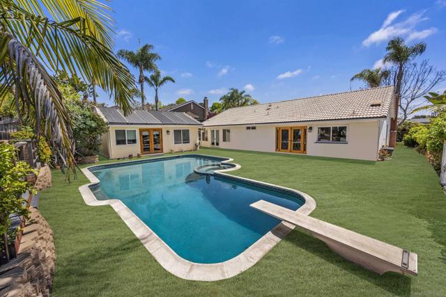1510 Orangeview Dr, Encinitas CA: https://media.crmls.org/mediaz/80bf99d9-683e-495a-b41f-1f75bf0ecc1a.jpg
