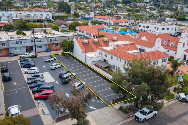 7733 Girard Ave, La Jolla CA: https://media.crmls.org/mediaz/80bfc0ad-98ad-4670-beb6-aea3aa56b183.jpg