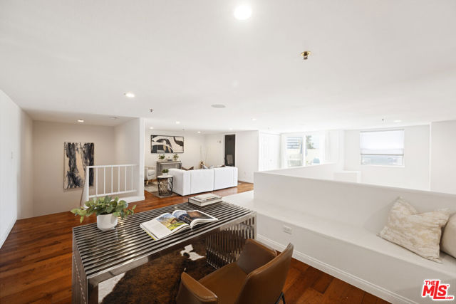 Drew Fenton | 12011 Goshen Avenue Los Angeles CA | MLS: 7095692