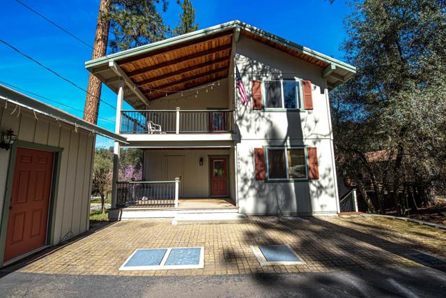 13069 Wells Fargo Drive, Groveland CA: https://media.crmls.org/mediaz/80bffd2d-631c-4773-ab08-b77f19eaeb23.jpg