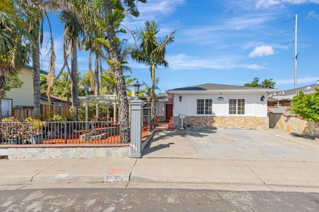 1087 Starlite Drive, Milpitas CA: https://media.crmls.org/mediaz/80c19ba7-7194-4ba9-a287-d1f9aeb2e119.jpg