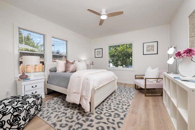 833 Linden Avenue, Burlingame CA: https://media.crmls.org/mediaz/80c2c97d-abba-4b44-b80f-a1d4c939c452.jpg