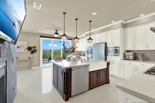 Detail Gallery Image 26 of 65 For 13611 Tradition St, San Diego,  CA 92128 - 4 Beds | 3 Baths