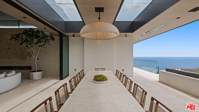 5012 Carbon Beach Terrace, Malibu CA: https://media.crmls.org/mediaz/80c2f731-0d1b-4d04-a16c-fe7c26b7c21f.jpg