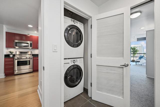 88 E San Fernando Street, San Jose CA: https://media.crmls.org/mediaz/80c323ef-e8b6-4e61-9d7c-41753449a06a.jpg