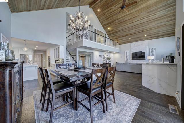 Image 14 of 45 For 2105 Cypress Pt
