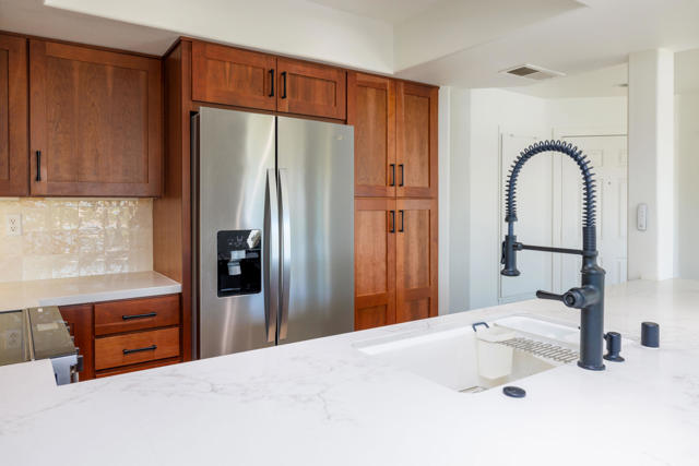 78337 Scarlet Court, La Quinta CA: https://media.crmls.org/mediaz/80c38c65-0c9c-4ebe-b354-979b4d3a6352.jpg