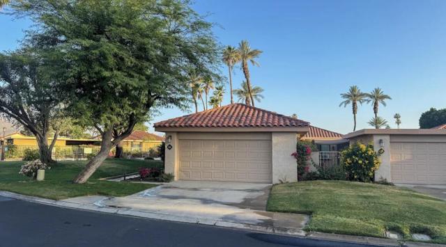 142 La Cerra Drive, Rancho Mirage CA: https://media.crmls.org/mediaz/80c39784-abae-439d-bbbe-cb6750612223.jpg