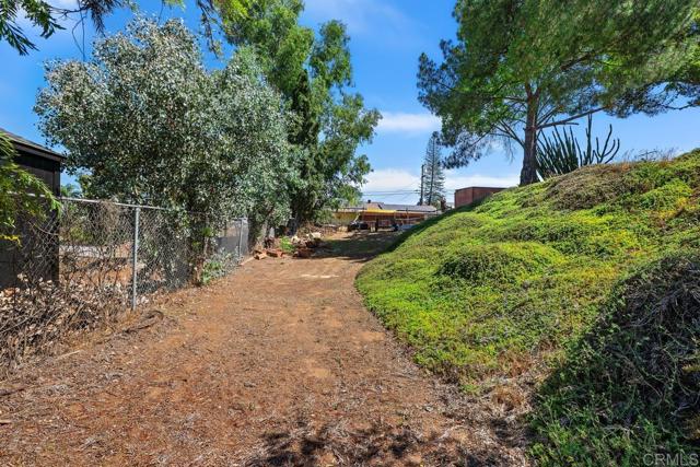 Detail Gallery Image 5 of 37 For 345 Lento Lane, El Cajon,  CA 92021 - – Beds | – Baths