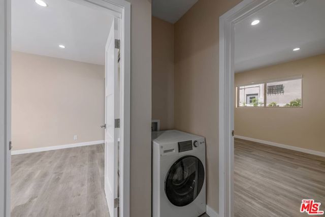 1553 S Saltair Avenue, Los Angeles CA: https://media.crmls.org/mediaz/80c4039b-551d-4597-911b-a670db291935.jpg