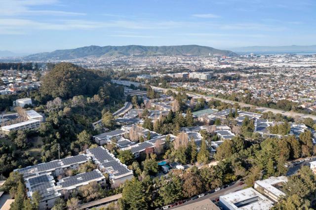 5202 Shelter Creek Lane, San Bruno CA: https://media.crmls.org/mediaz/80c42d33-2dea-4cc4-a99f-6730763cf7ef.jpg