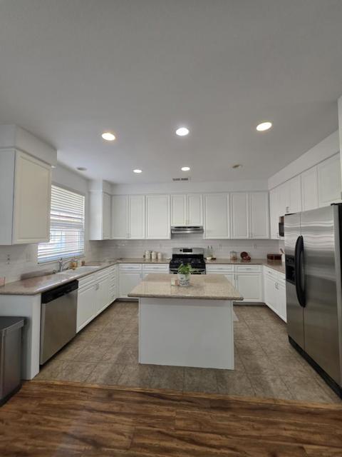 2681 Corde Terra Circle, San Jose CA: https://media.crmls.org/mediaz/80c4b013-010a-485e-bbb1-1e1d7672f6c5.jpg