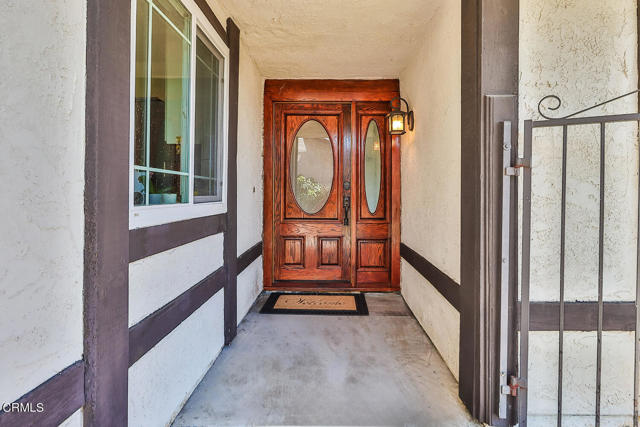 Detail Gallery Image 6 of 42 For 22001 Romar St, Chatsworth,  CA 91311 - 4 Beds | 2/1 Baths