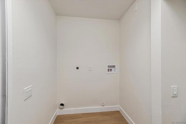 Image 32 of 48 For 8160 Laurelridge Rd