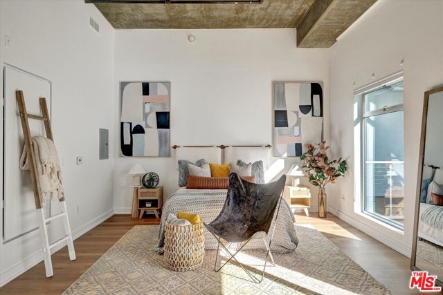 645 W 9th Street, Los Angeles CA: https://media.crmls.org/mediaz/80c71d70-4ed9-4263-b33b-c3d6b91928c9.jpg