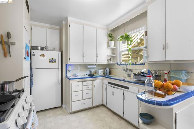 Image 17 of 38 For 367 St  