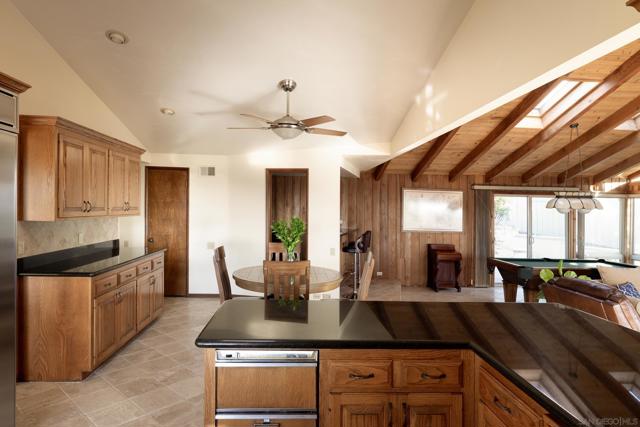 13671 Orchard Gate Rd, Poway CA: https://media.crmls.org/mediaz/80c76f5f-1cfc-4454-b966-8864855f24f8.jpg