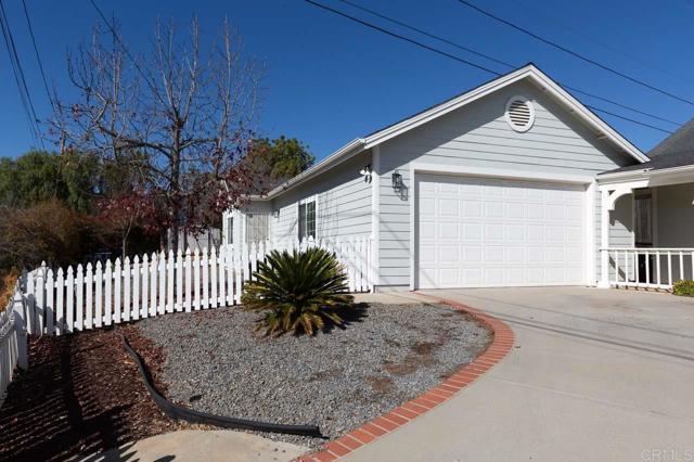 229 Holly Road, El Cajon CA: https://media.crmls.org/mediaz/80c78ee8-893e-4021-923e-22cf9de0bdc2.jpg