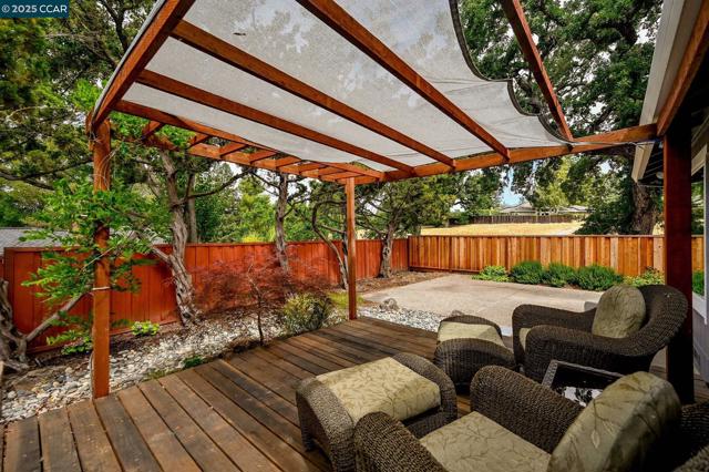 101 Stowbridge Ct., Danville CA: https://media.crmls.org/mediaz/80c7be14-7c82-4568-b78f-2d74b4015d8f.jpg