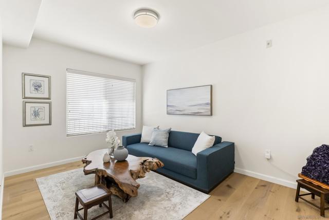 7520 Draper Ave, La Jolla CA: https://media.crmls.org/mediaz/80c84a53-42bd-4b1b-a399-46572ebc017e.jpg