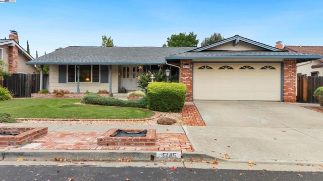 5145 Springdale Ave, Pleasanton CA: https://media.crmls.org/mediaz/80c89650-7403-449d-a1d2-8ef8b711a111.jpg